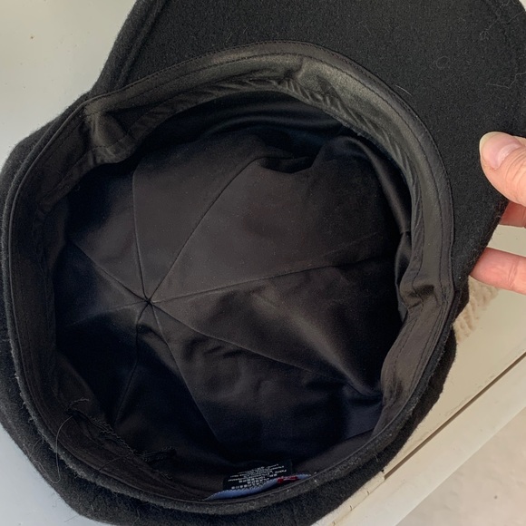 Black Newsboy Cap - Picture 8 of 11